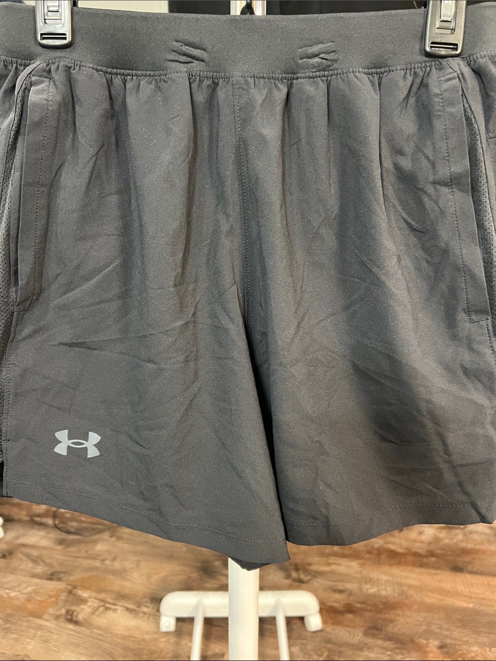 Under Armour Men’s black Athletic Training Shorts